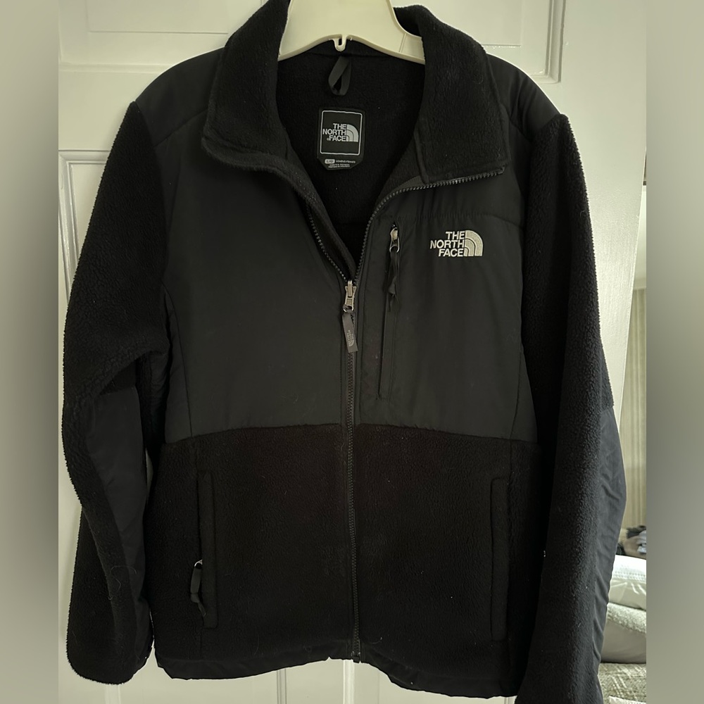 The North Face Men's Black Fleece Performance Jacket
